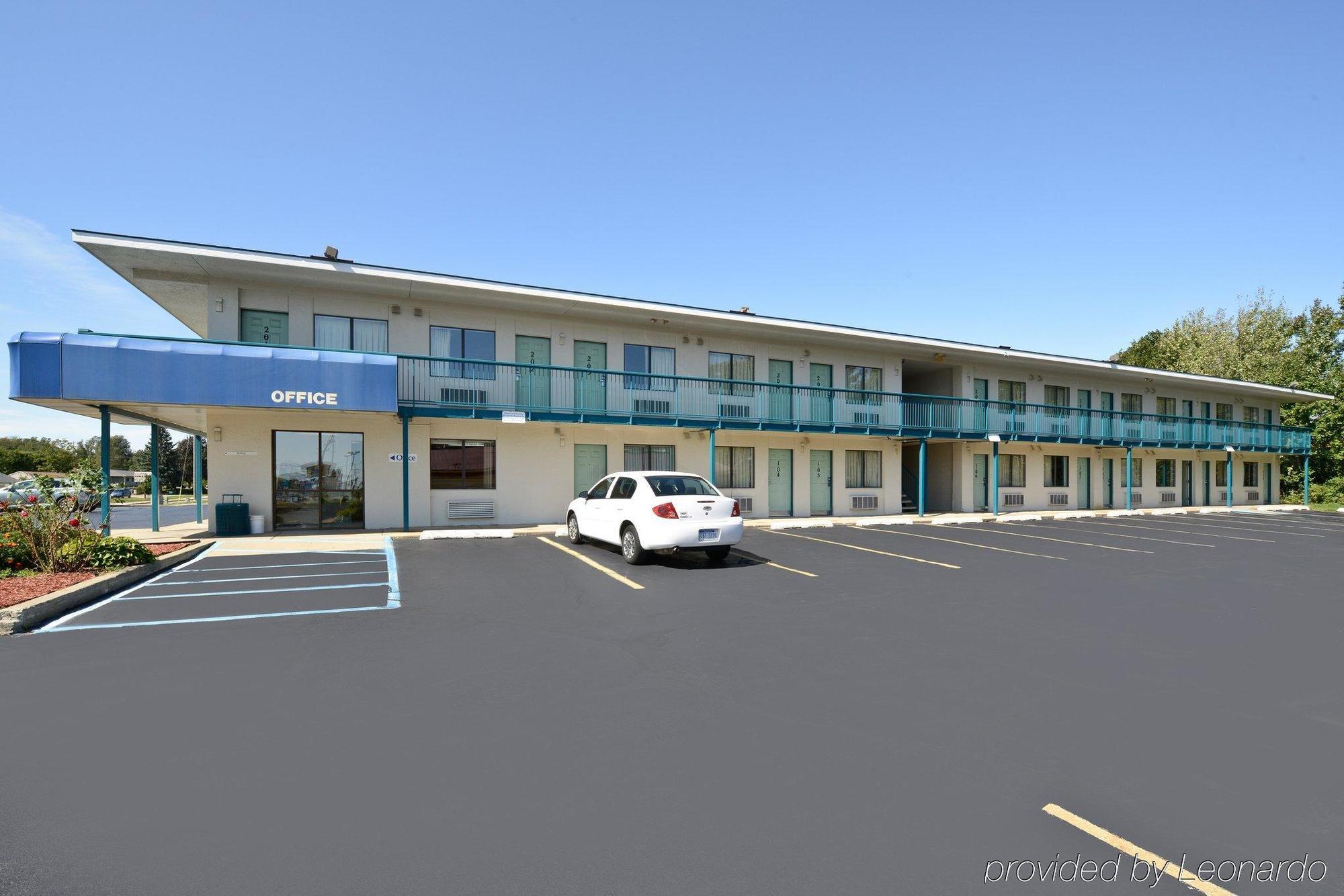 Americas Best Value Inn Battle Creek Exterior photo
